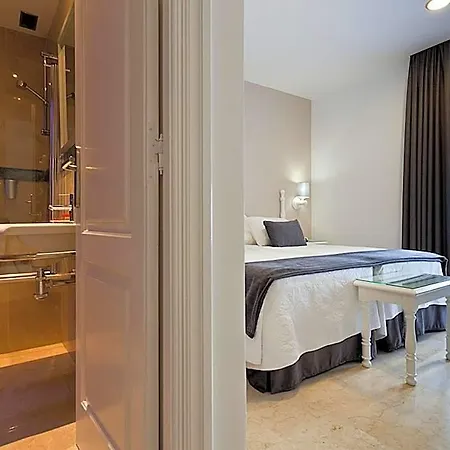 Carlos V Hotel