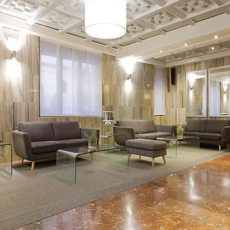 Carlos V Hotel 3*