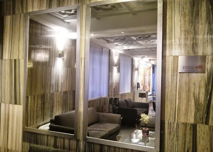 卡洛斯五世酒店 3* 托萊多